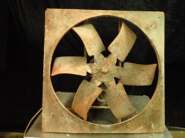lot 222 image: Dayton 30in Belt Drive Exhaust Fan