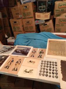 lot 4398 image: 12 pieces of flat art