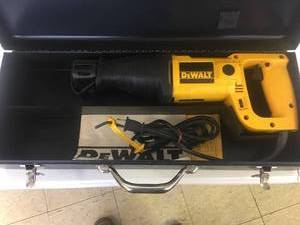 lot 15 image: Dewalt DW 305 reciprocating saw