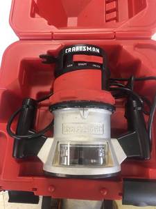 lot 20 image: Craftsmen 315.175040 Router wcase