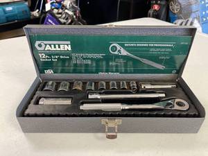 lot 26 image: Allen 12 pc 38 drive socket set in grey case