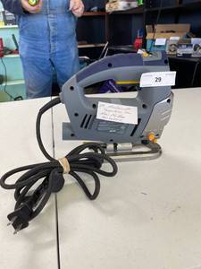 lot 29 image: Mastercraft Serpentine Saw 54-8233-0