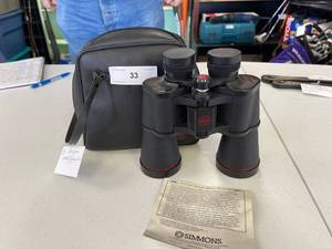 lot 33 image: Simmons 10x50 Binoculars
