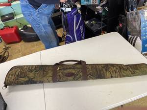 lot 53 image: Boyt gun case NEW