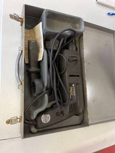 lot 101 image: Black and decker 34  rotary hammer drill in case, 5014