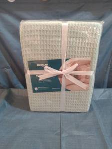 lot 13125 image: BEDSURE COTTON BLANKETS MINT TWIN SIZE
