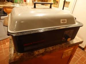 lot 33068 image: Nesco 18 roaster oven