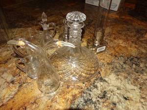 lot 33071 image: Lot of decorative items