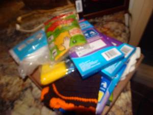 lot 33083 image: Lot of cleaning supplies