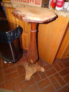 lot 33094 image: Wood pedestal plant stand