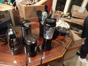 lot 33127 image: Lot of small kitchen appliances