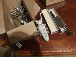 lot 33145 image: various silverware