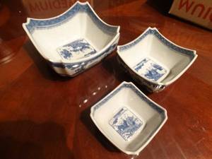 lot 33158 image: 3 pc Chinese bowl set