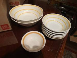 lot 33159 image: Italian bowl set