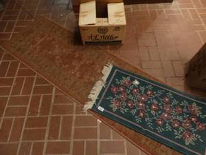 lot 33166 image: 2 floor rugs