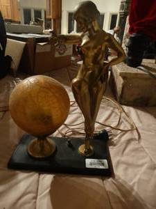 lot 33168 image: Mid Century lamp
