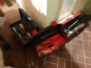 lot 33171 image: Various tool boxes w tools