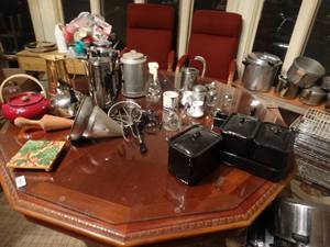 lot 33178 image: Lg lot various kitchenware