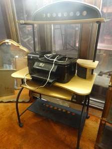 lot 33220 image: Computer desk w printer