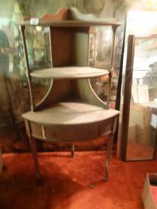 lot 33231 image: Wood corner shelf w drawer