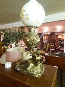 lot 33246 image: Mid century table lamp