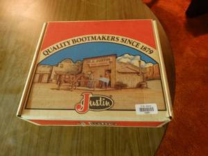 lot 33250 image: Justin red kipskin boots- size 9.5 D- in box