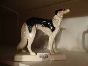 lot 33303 image: Dog figurine