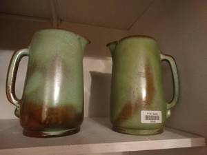 lot 33304 image: 2 Frankoma pitchers