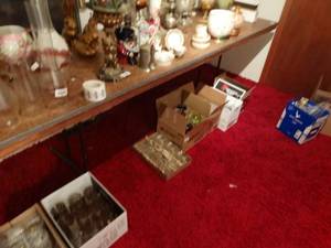 lot 33354 image: Folding table