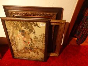 lot 33357 image: Lot of misc wall art