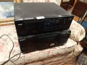 lot 33368 image: Sony mega storage 200 cd