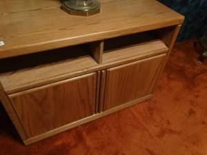 lot 33375 image: Media stand