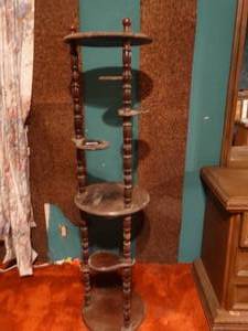 lot 33378 image: Wood plant stand