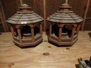 lot 33402 image: 2 wood gazebo post tops