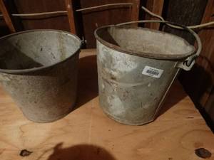 lot 33406 image: 2 old metal pails