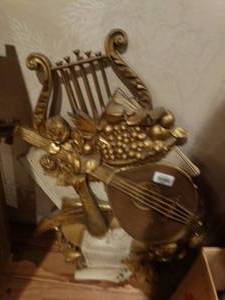 lot 33433 image: Collectable figurines