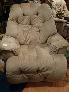 lot 33444 image: Nice recliner