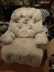 lot 33452 image: Nice recliner