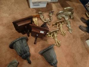 lot 33462 image: Variety of wall sconces