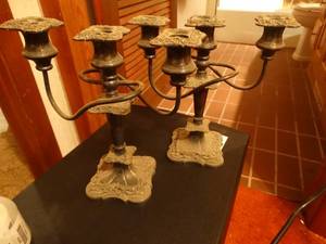 lot 33294 image: 2 heavy candelabras