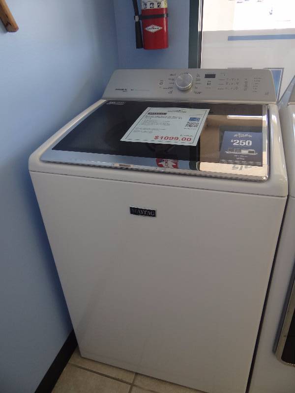 BRAND NEW Maytag Bravos XL Steam MCT Commercial Techology Washer