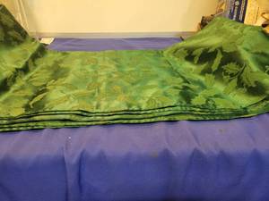 lot 5496 image: Green Table cloth