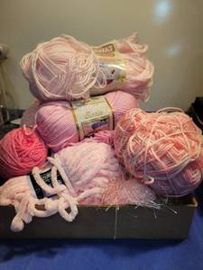 lot 5507 image: Flat full of pink yarn
