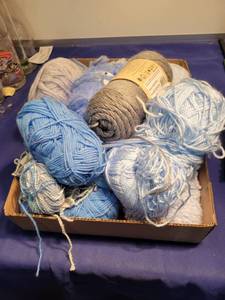 lot 5509 image: Flat full of yarn