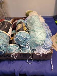 lot 5514 image: Flat full of yarn