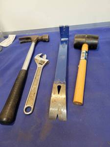 lot 5530 image: 4 tools