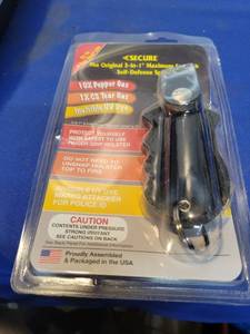lot 5541 image: Self defense spray New in package
