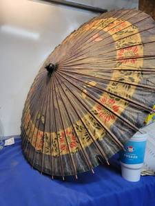 lot 5548 image: parasol