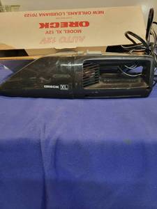 lot 5563 image: Oreck 12 v auto vacuum