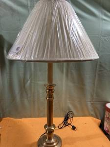lot 7277 image: Heavy brass lamp 34 inches high